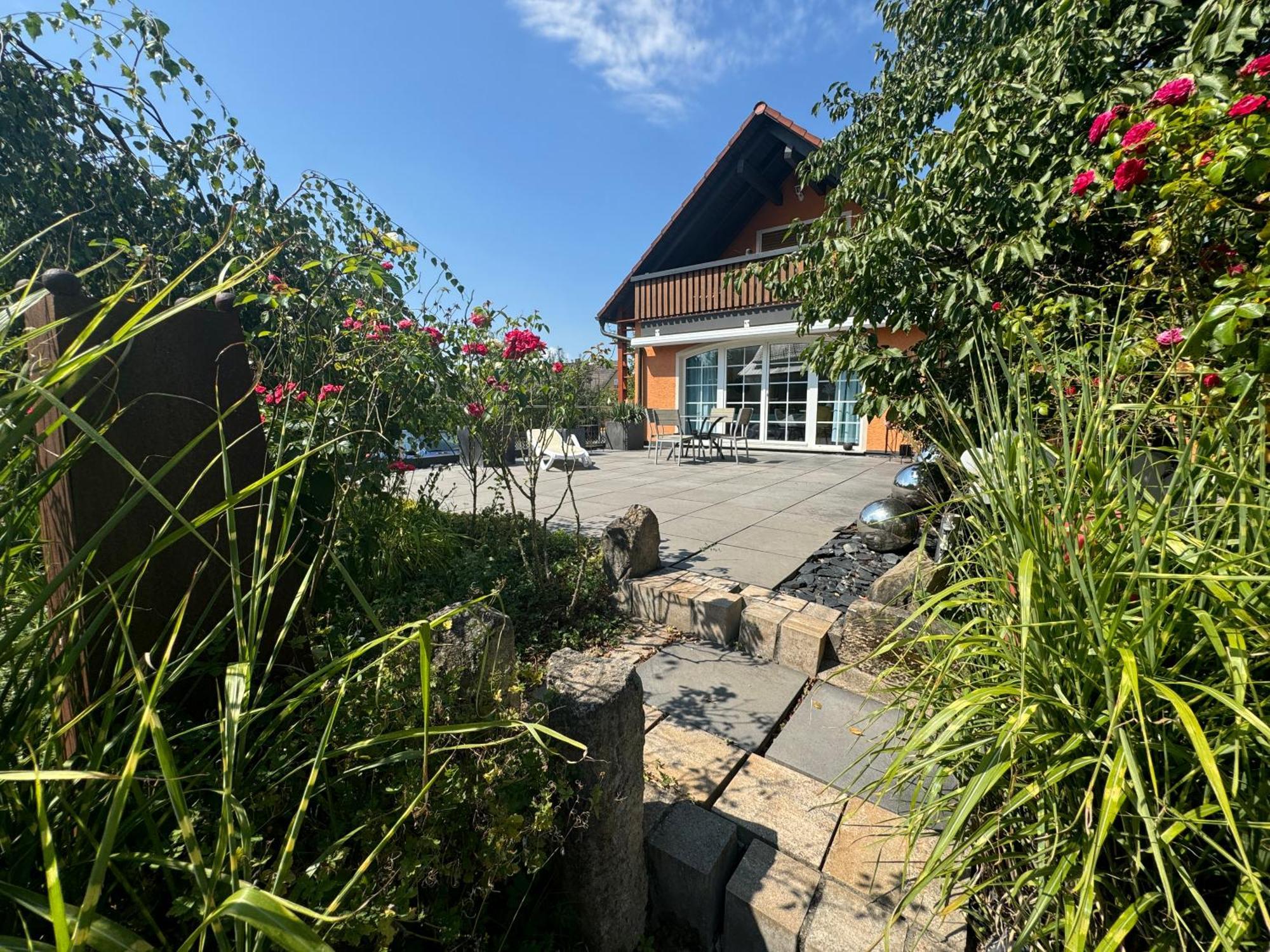 B&B'S Im Aischgrund Adelsdorf Exterior foto