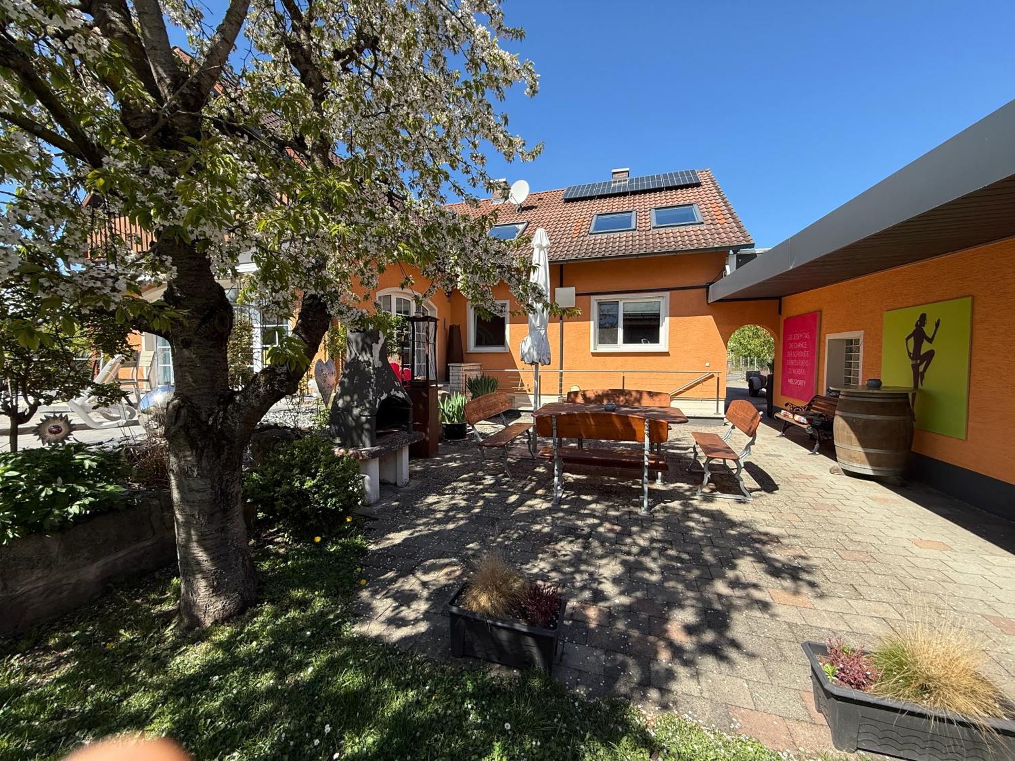 B&B'S Im Aischgrund Adelsdorf Exterior foto